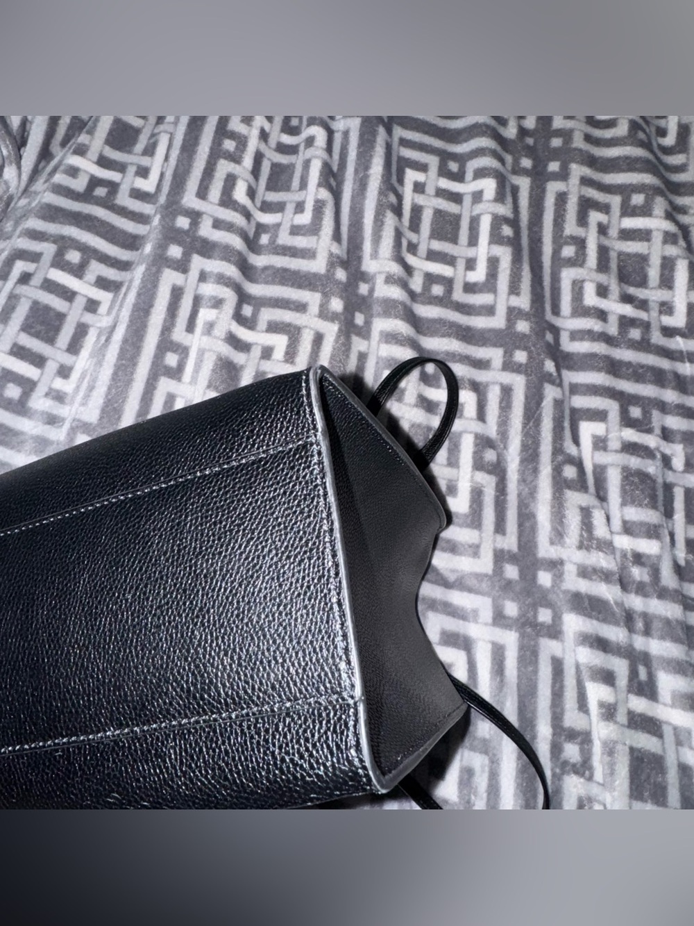 Marc Jacobs ‘The Grind’ Black Pebbled Leather Tote - Picture 11 of 14